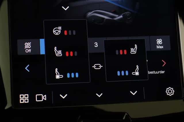 Volvo XC60 (2025) thumbnail 30