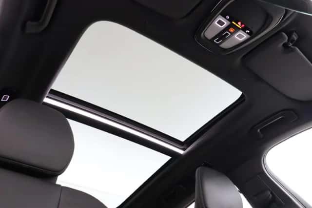 Volvo XC60 (2025) thumbnail 9
