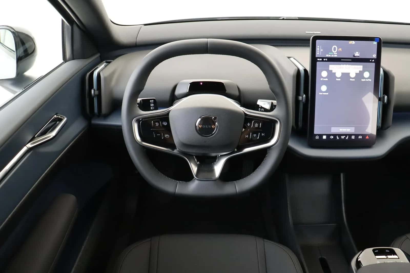Volvo EX30 (2026) — foto 1