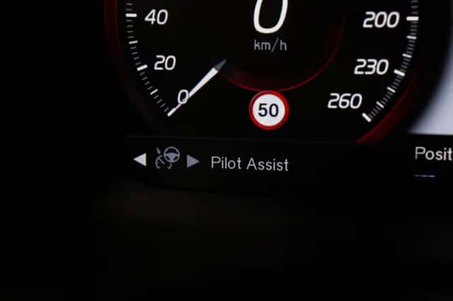 Volvo V60 (2019) thumbnail 24