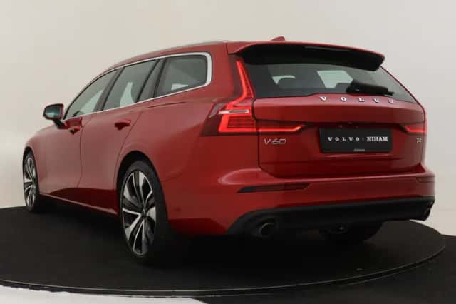 Volvo V60 (2019) thumbnail 4