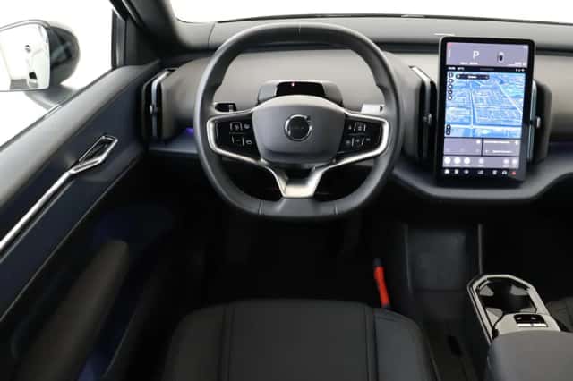 Volvo EX30 (2024)