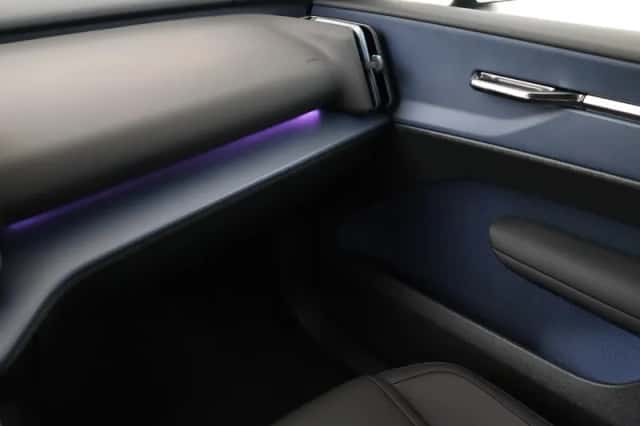 Volvo EX30 (2024) thumbnail 15