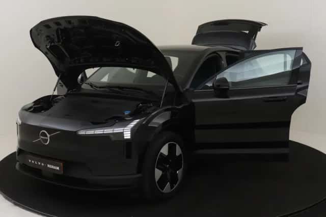 Volvo EX30 (2024) thumbnail 16