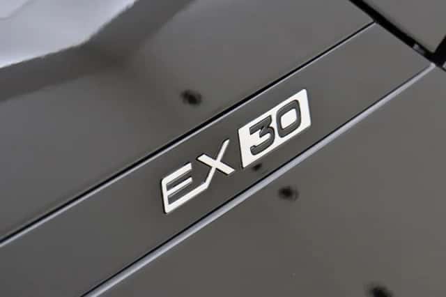 Volvo EX30 (2024) thumbnail 30