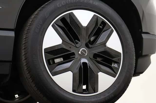 Volvo EX30 (2024) thumbnail 32