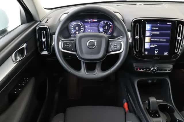 Volvo XC40 (2022)