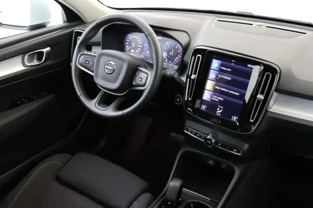 Volvo XC40 (2022) thumbnail 5