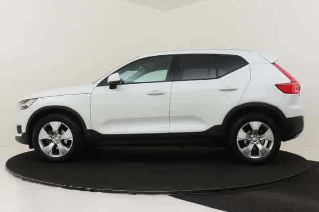 Volvo XC40 (2022) thumbnail 6