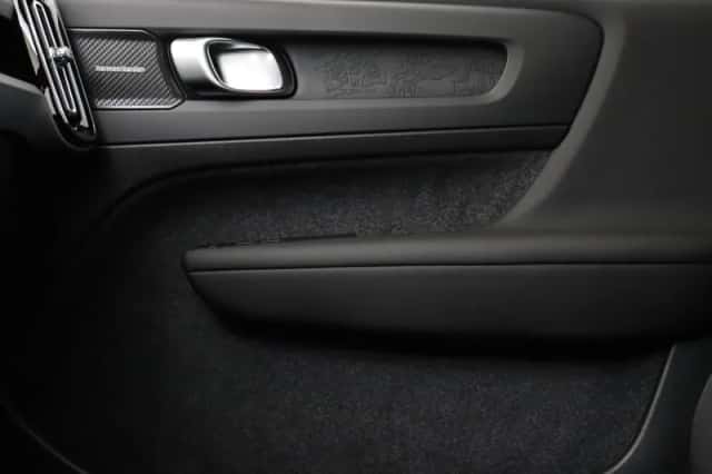 Volvo EX40 (2026) thumbnail 13