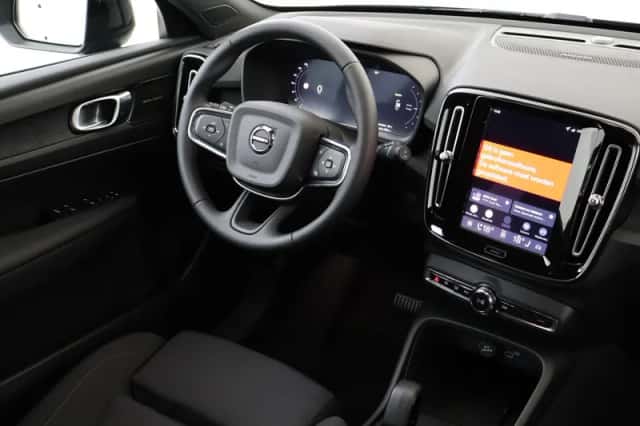 Volvo EX40 (2026) thumbnail 5
