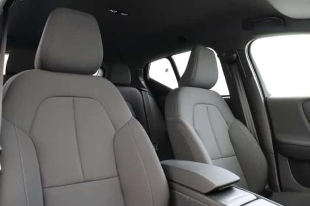 Volvo EX40 (2026) thumbnail 9