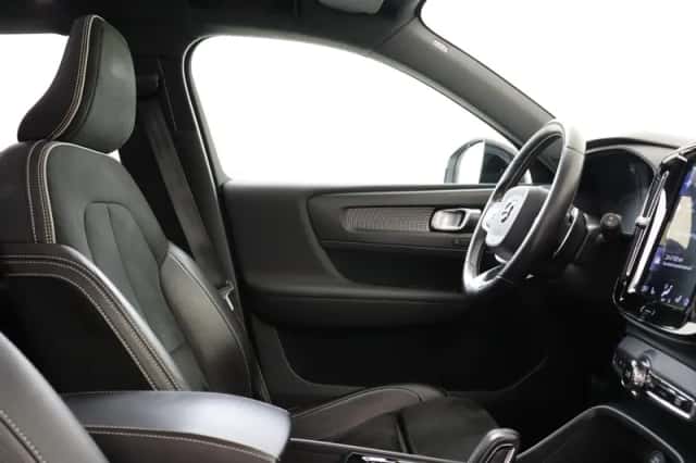 Volvo XC40 (2020) thumbnail 7