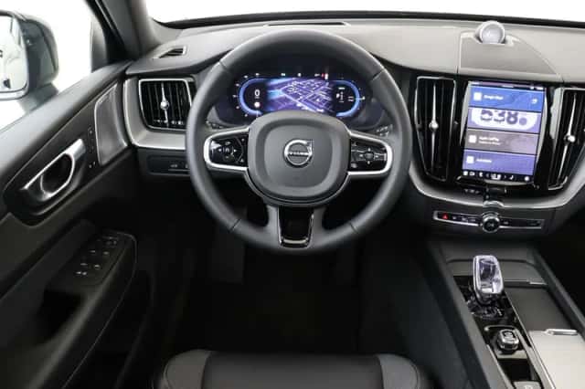 Volvo XC60 (2024)