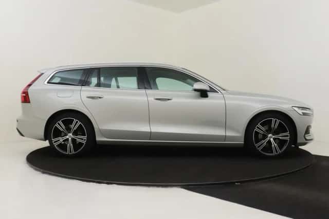 Volvo V60 (2021) thumbnail 12