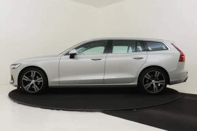 Volvo V60 (2021) thumbnail 6
