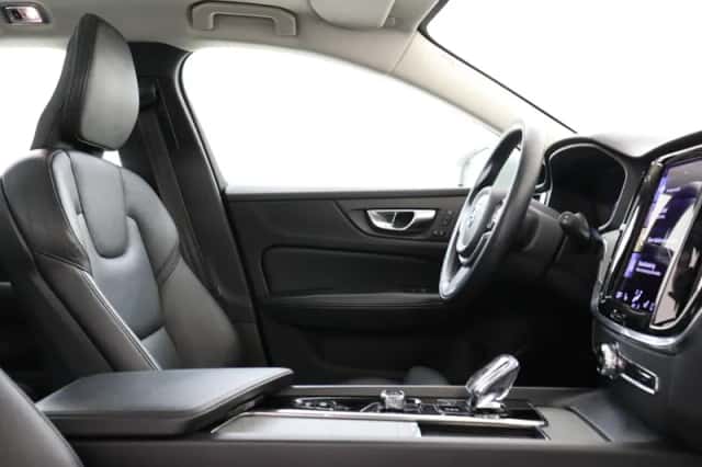 Volvo V60 (2021) thumbnail 7