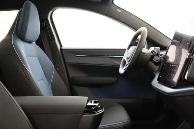 Volvo EX30 (2026) thumbnail 7