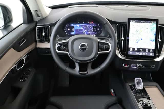 Volvo XC90 (2025)