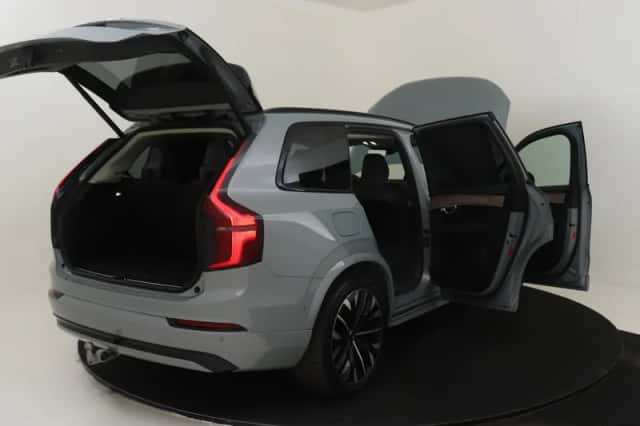 Volvo XC90 (2025) thumbnail 18