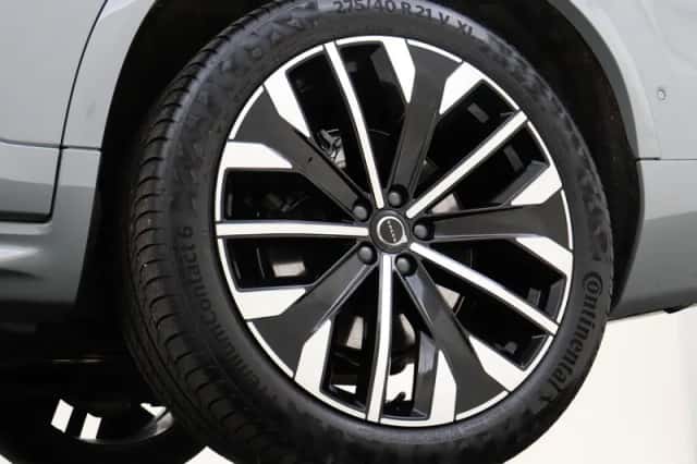 Volvo XC90 (2025) thumbnail 43