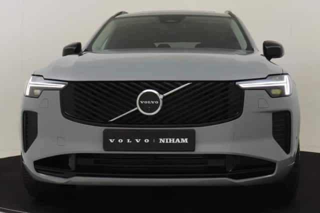 Volvo XC90 (2025) thumbnail 8