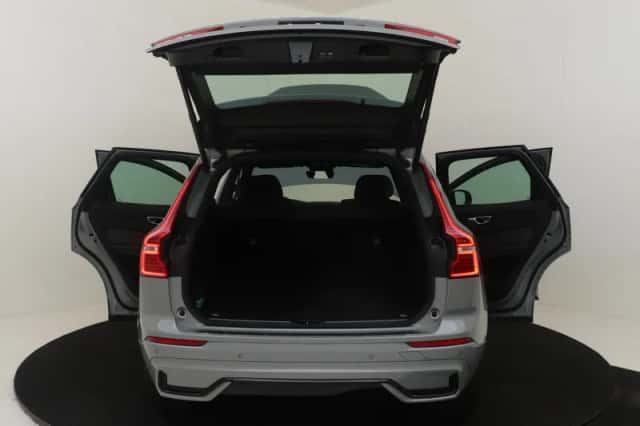 Volvo XC60 (2023) thumbnail 22