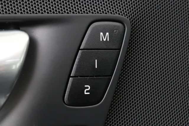 Volvo XC60 (2023) thumbnail 23