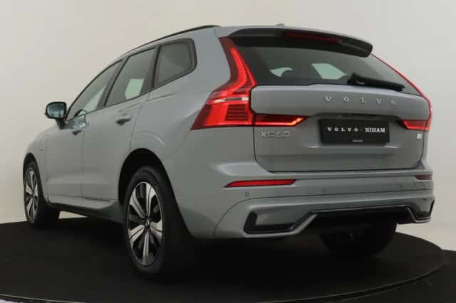 Volvo XC60 (2023) thumbnail 4
