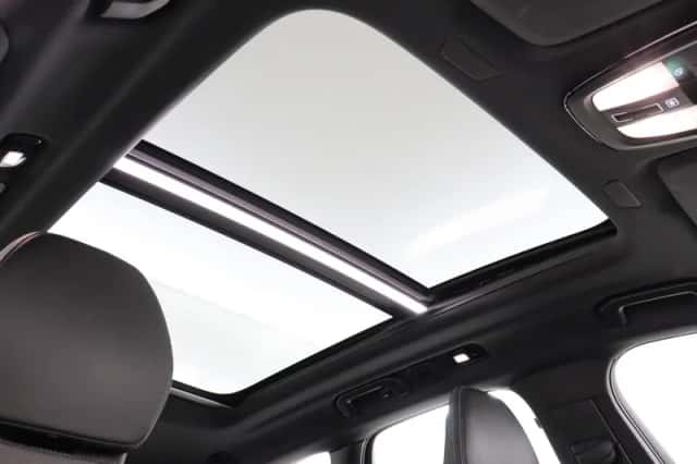 Volvo XC60 (2023) thumbnail 9
