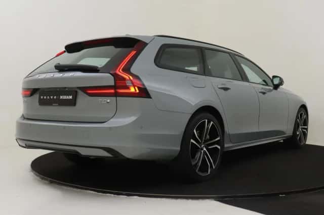 Volvo V90 (2025) thumbnail 2