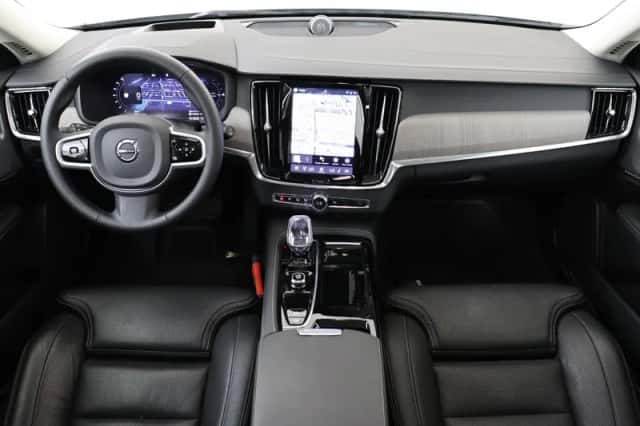 Volvo V90 (2025) thumbnail 3