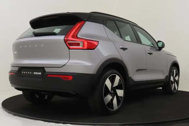 Volvo EX40 (2026) thumbnail 2