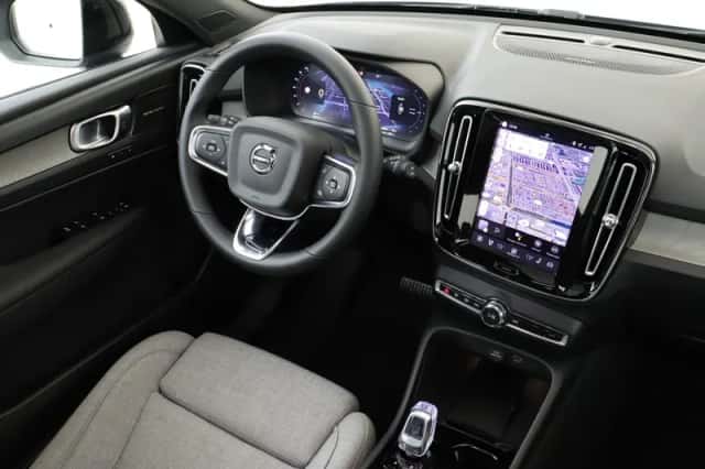 Volvo EX40 (2026) thumbnail 5