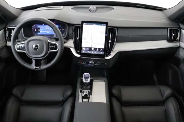 Volvo XC90 (2026) thumbnail 3