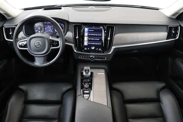 Volvo V90 (2021) thumbnail 3