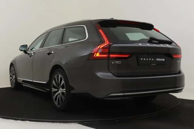 Volvo V90 (2021) thumbnail 4