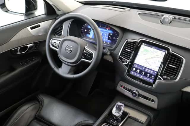 Volvo XC90 (2024) thumbnail 5