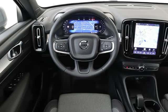 Volvo XC40 (2026) thumbnail 1