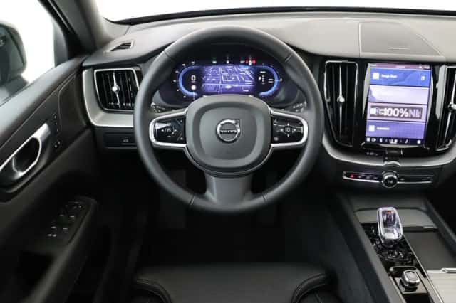 Volvo XC60 (2025) thumbnail 1