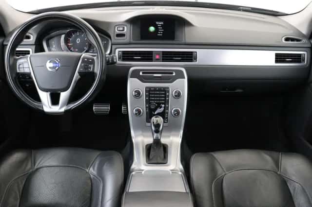 Volvo V70 (2015) thumbnail 3