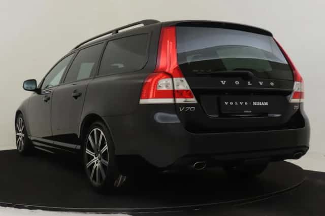 Volvo V70 (2015) thumbnail 4