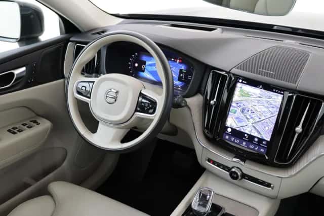 Volvo XC60 (2021) thumbnail 5