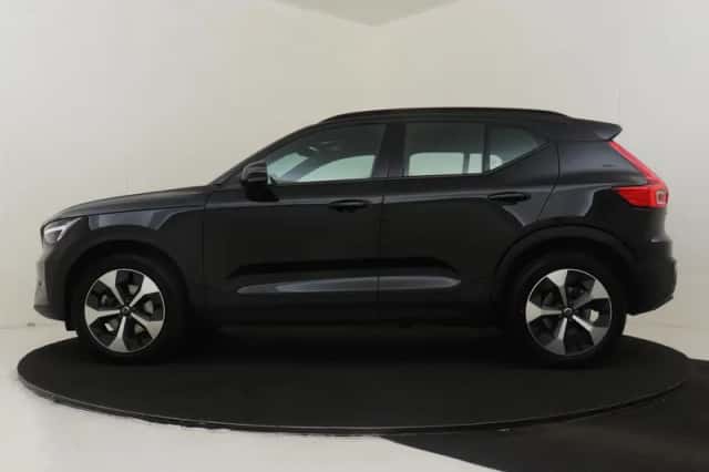 Volvo XC40 (2025) thumbnail 6