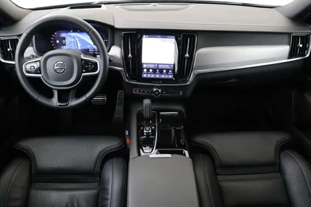 Volvo V90 (2021) thumbnail 3
