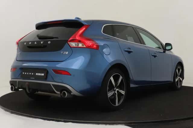 Volvo V40 (2019) thumbnail 2