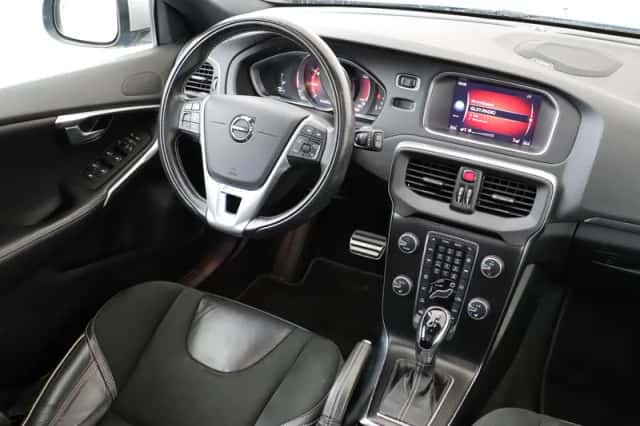Volvo V40 (2019) thumbnail 5