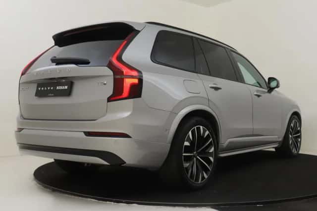Volvo XC90 (2025) thumbnail 2