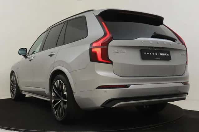 Volvo XC90 (2025) thumbnail 4