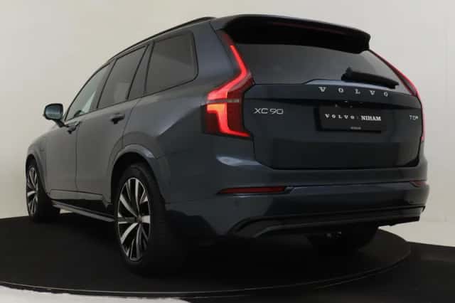 Volvo XC90 (2025) thumbnail 5